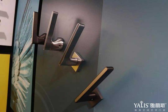 雅麗斯五金展廳升級(jí) | 極簡(jiǎn)之翼，正在展翅翱翔！
